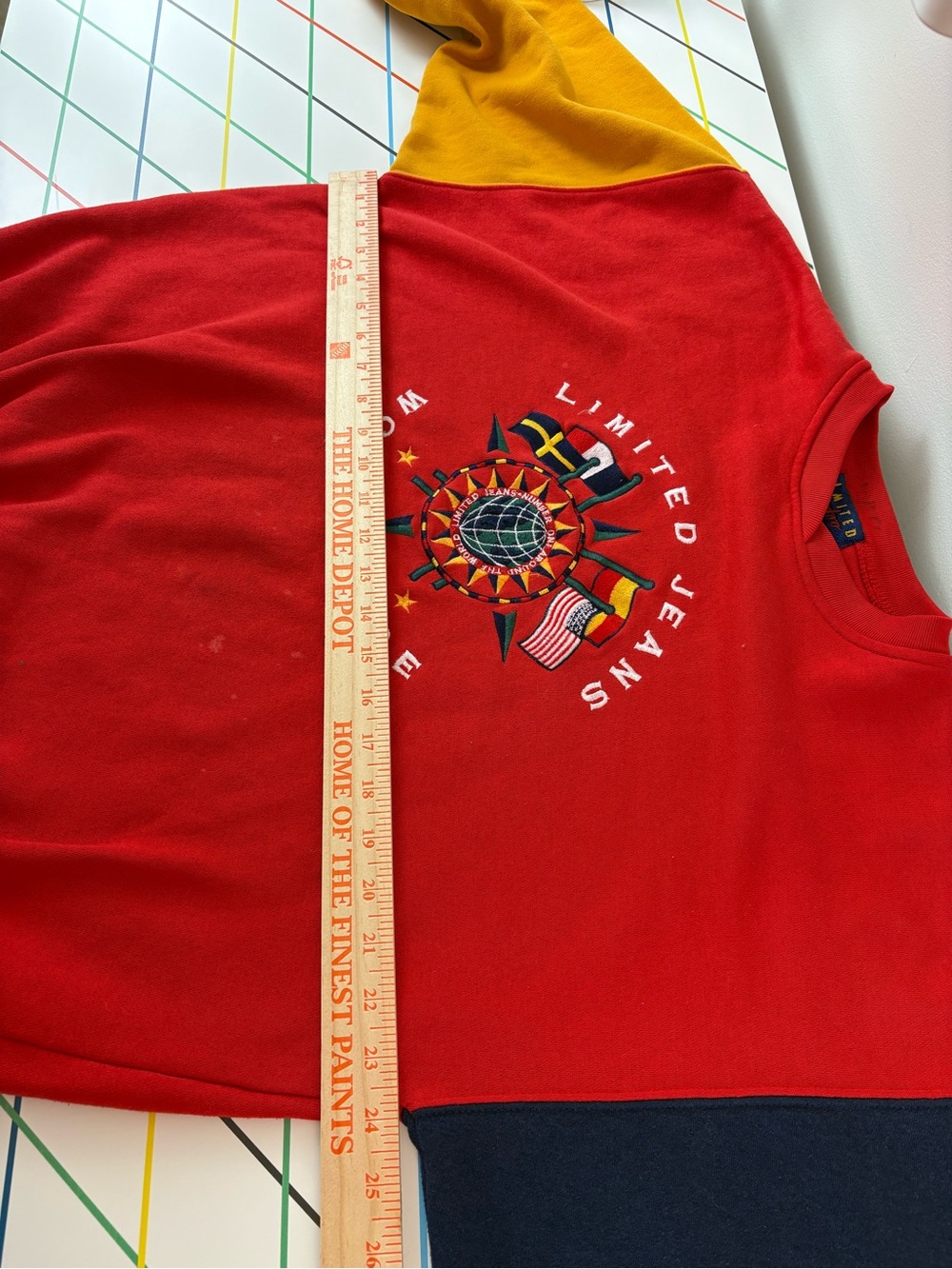 Vintage Limited Too Red Colorblock Crewneck Sweatshirt Gently Distressed 80s 90s - Picture 9 of 10